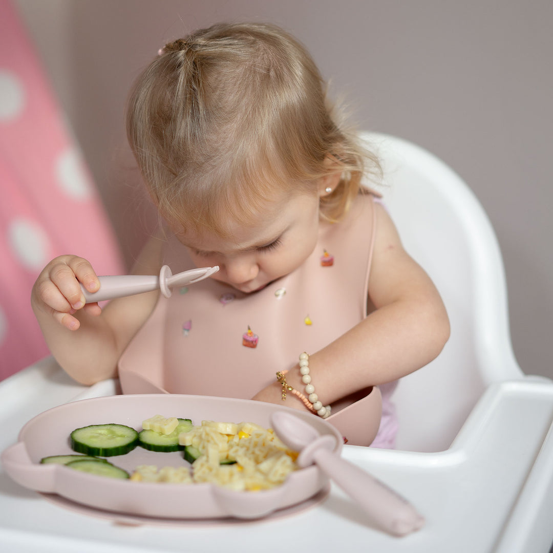 How to Start Weaning Your Baby: A Comprehensive Guide