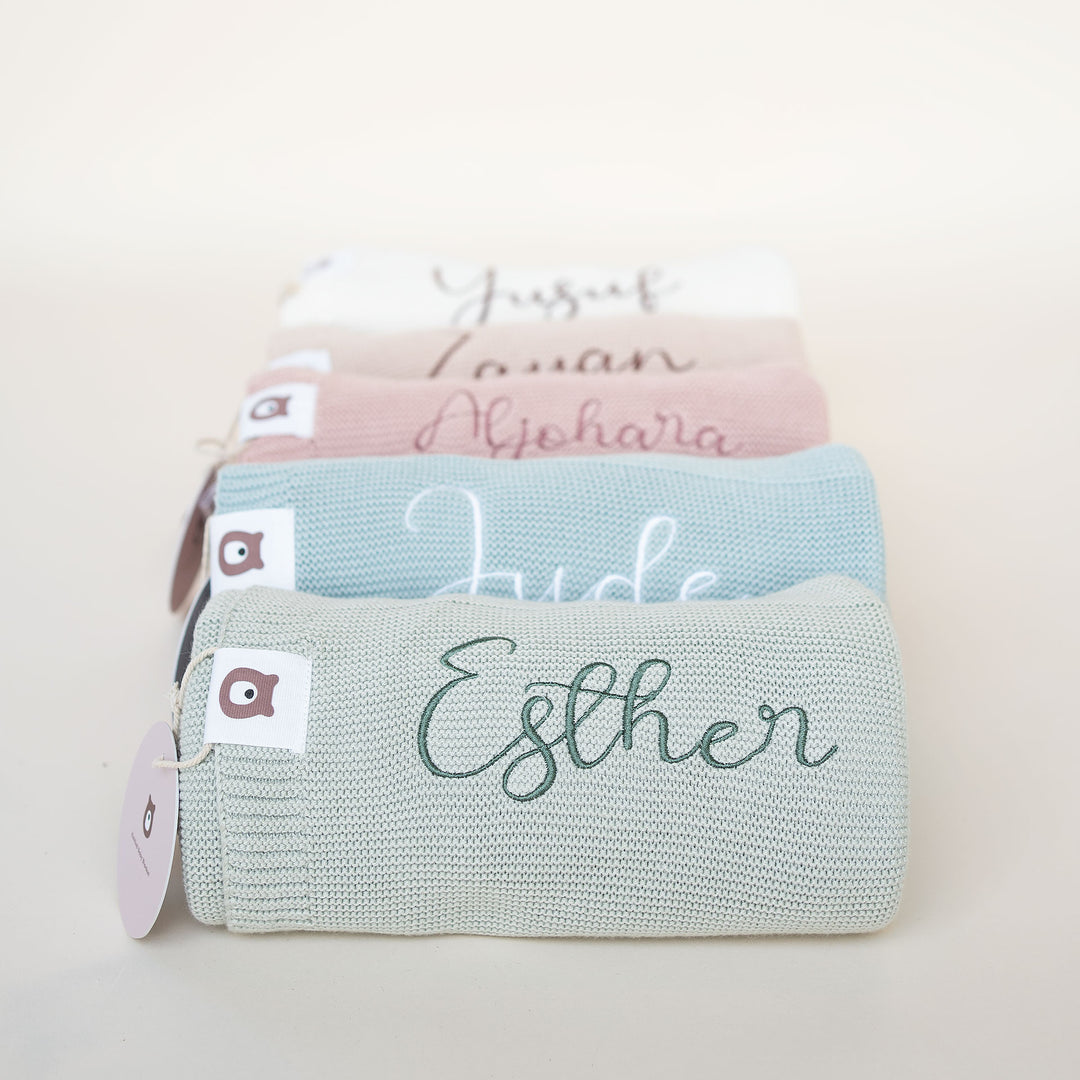 JBØRN Knitted Blanket - Personalisable Baby Products Sold and Personalised by JustBørn