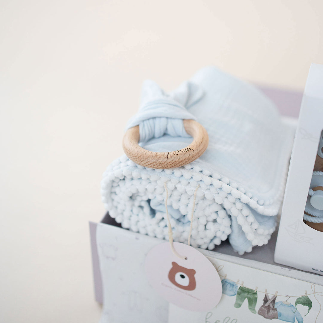 JBØRN Luxury Newborn Muslin Gift Set - Personalisable Baby Products Sold and Personalised by JustBørn