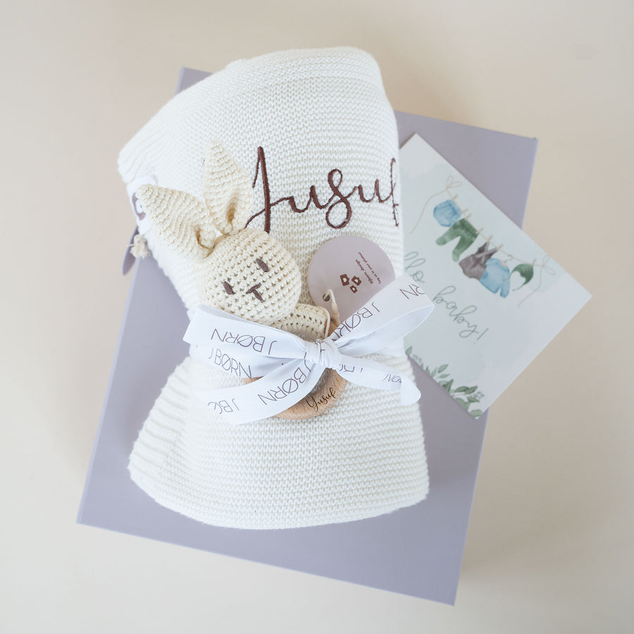 JBØRN - New Baby Gift - Knitted Blanket & Bunny Rattle Toy - Personalisable Baby Products Sold and Personalised by JustBørn