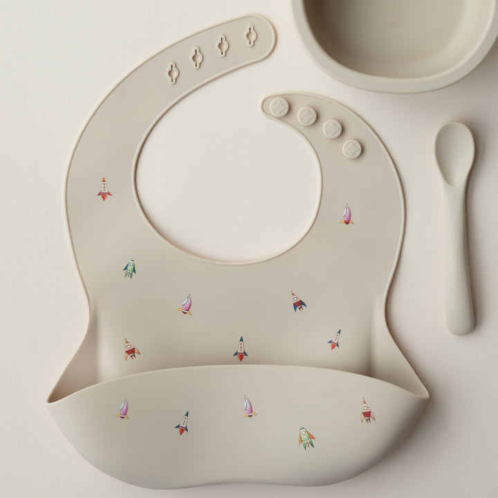 JBØRN Silicone Bowl, Spoon and Bib Set | Weaning Gift Set - Personalisable Baby Products Sold and Personalised by JustBørn